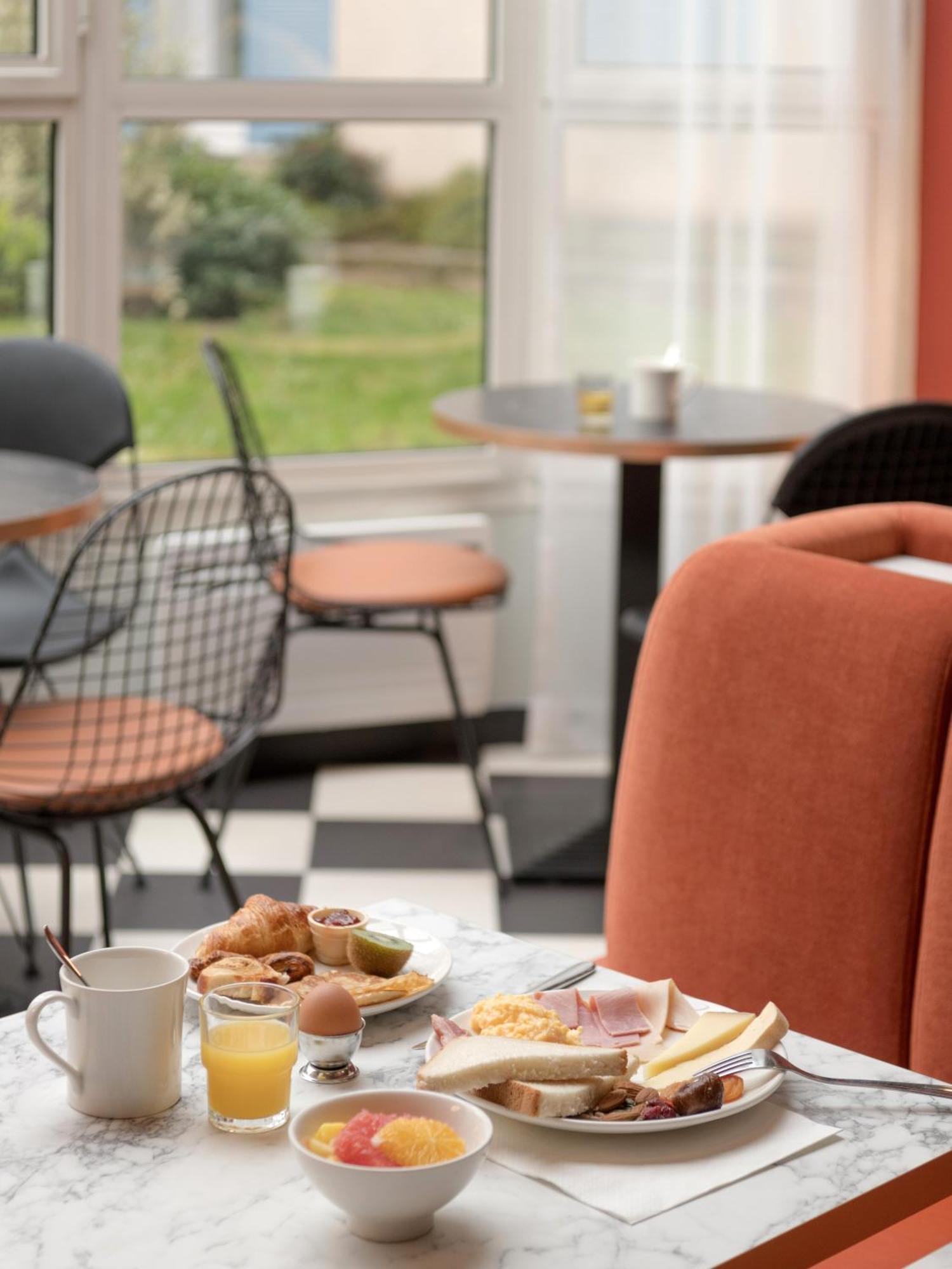 Ibis Paris Rueil Malmaison Exterior photo