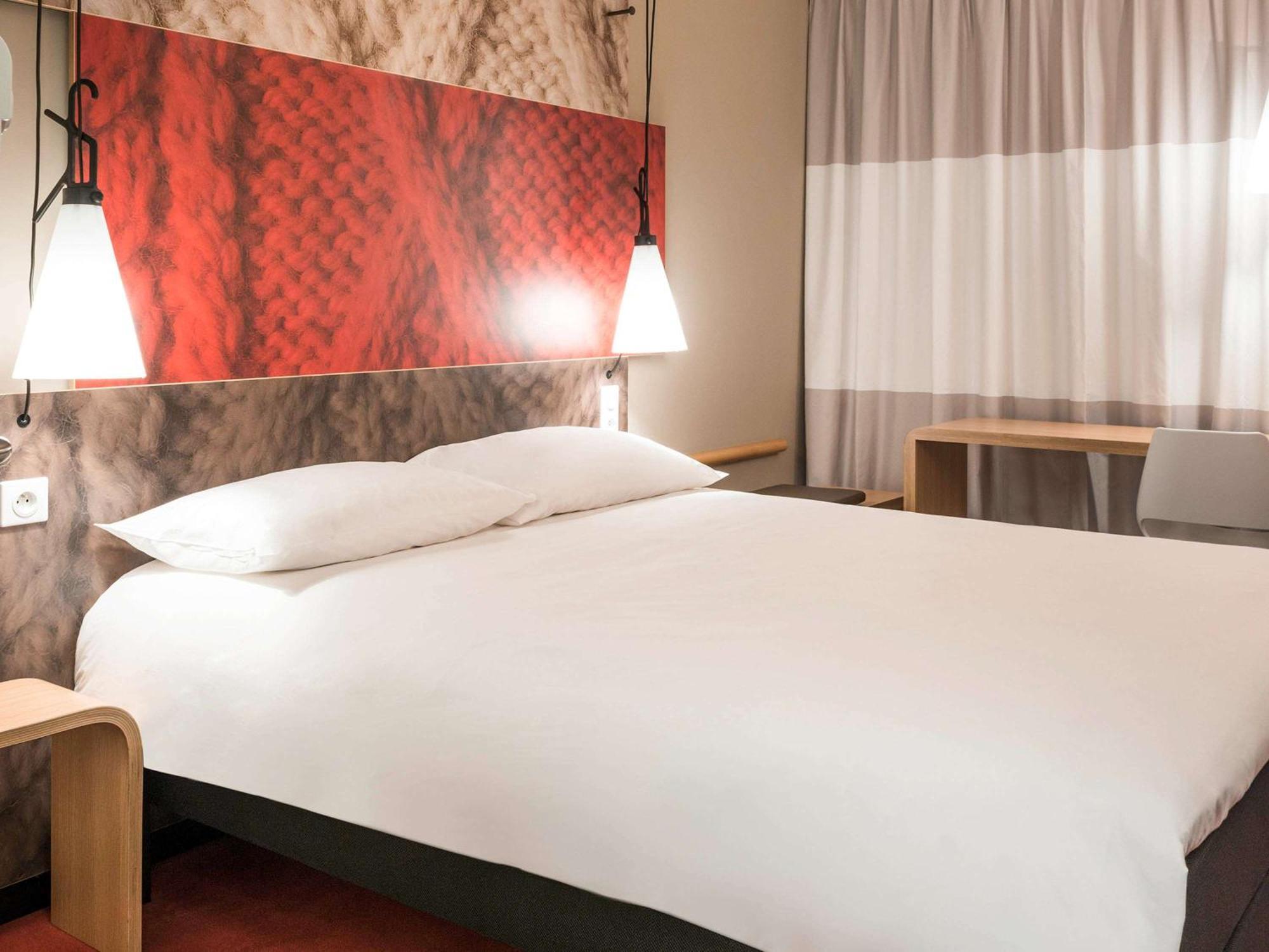 Ibis Paris Rueil Malmaison Exterior photo