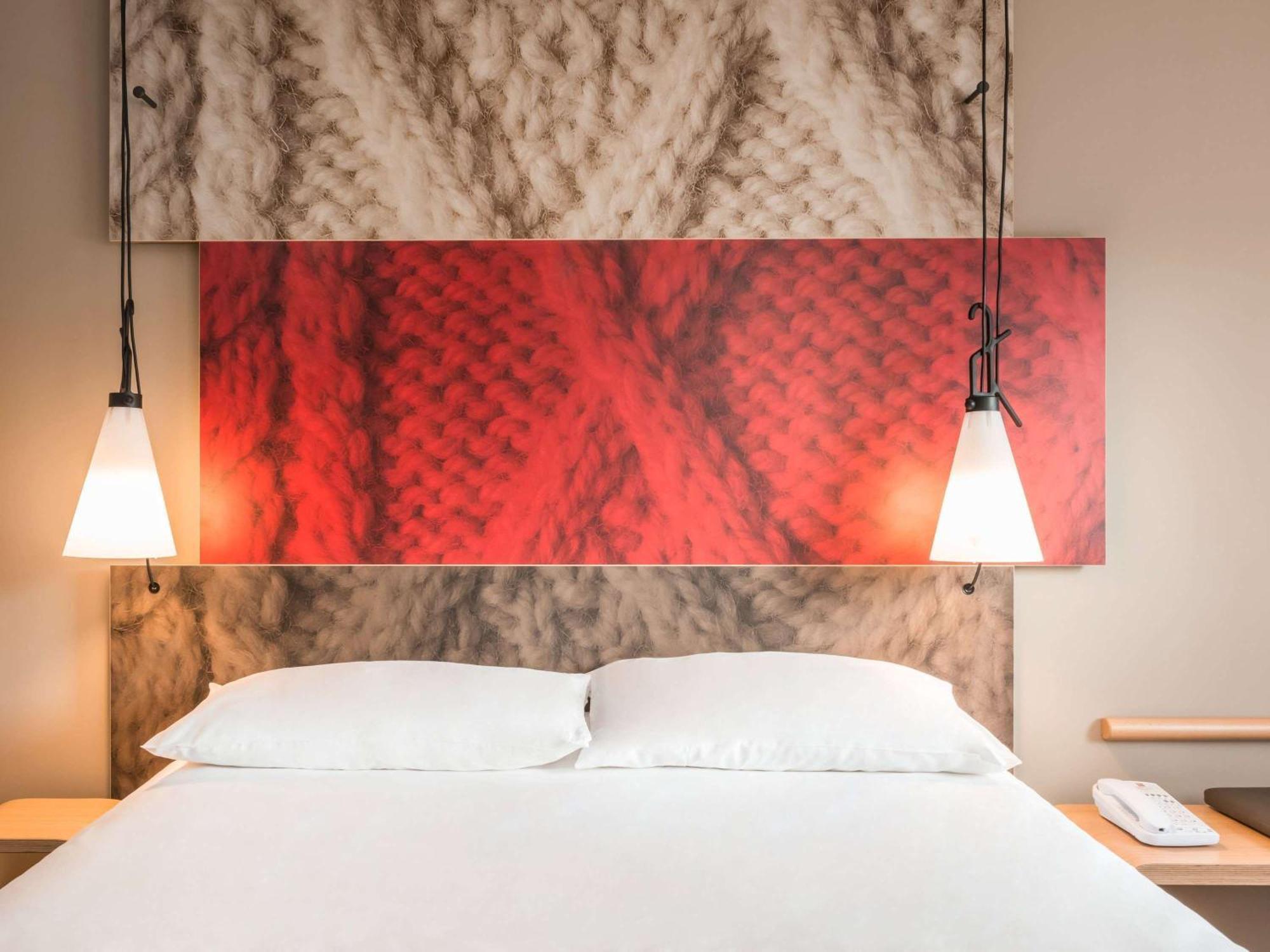Ibis Paris Rueil Malmaison Exterior photo