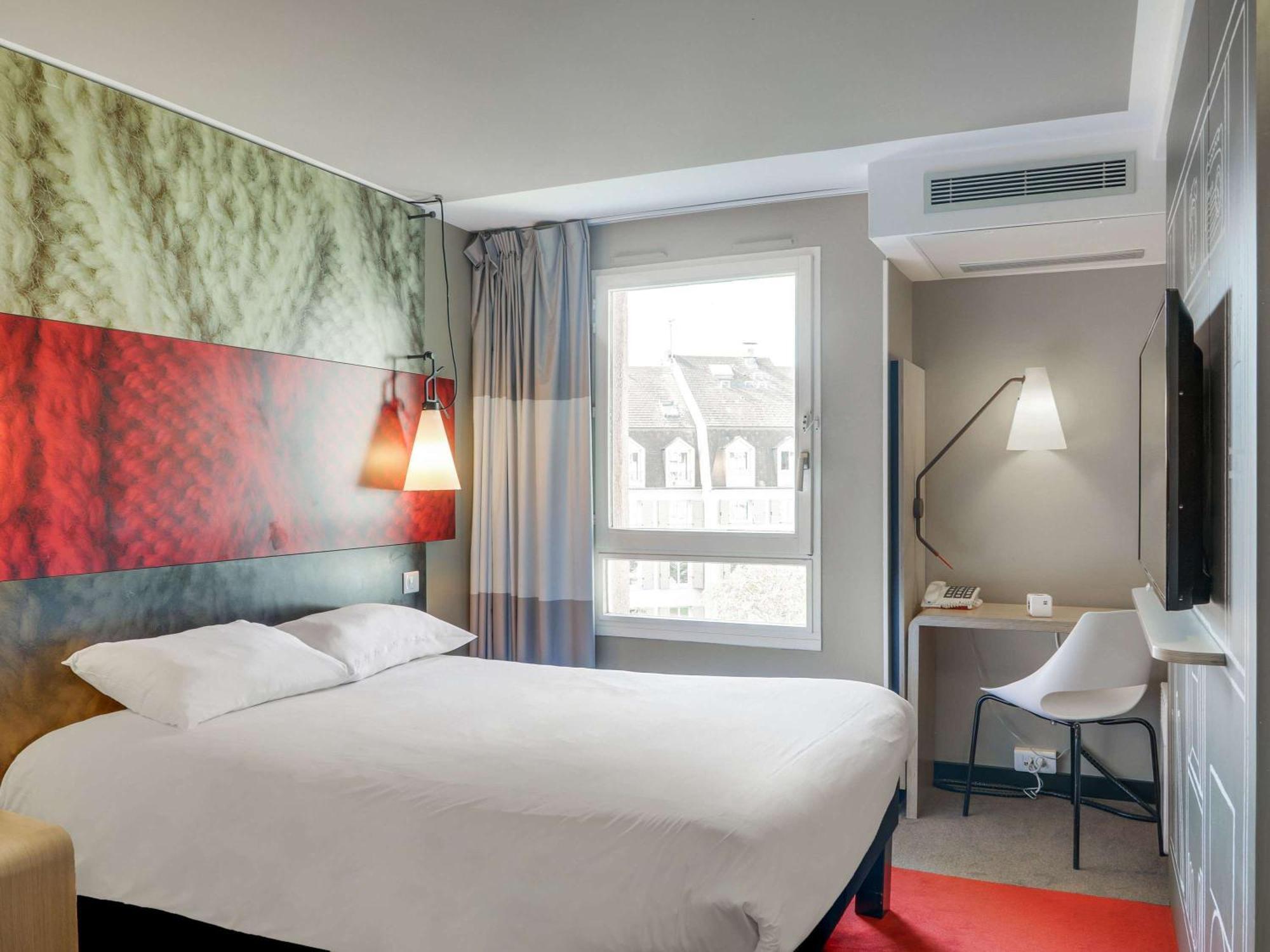 Ibis Paris Rueil Malmaison Exterior photo